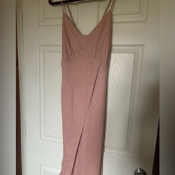 Size Large, LuLu’s dress. Never worn - Picture 4 of 4